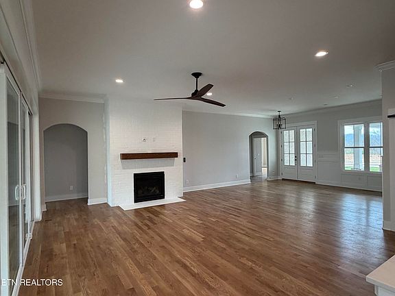 5th image of 2397 W Port Dr