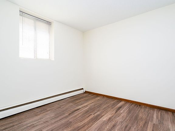 4th image of 2636 Fremont Ave S