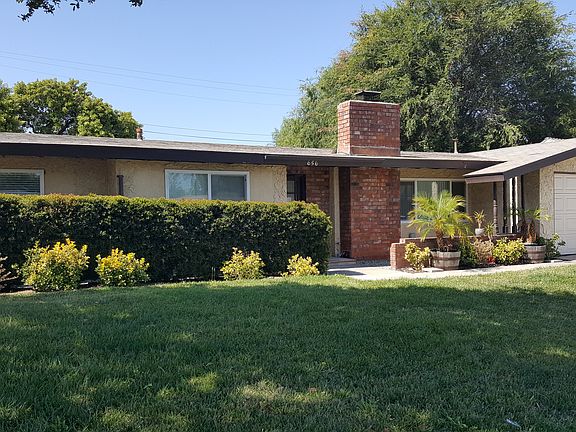 3rd image of 656 E Avenida De Los Arboles