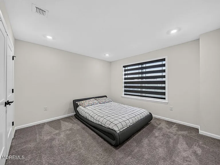 319 Tulip Ct — Photo 43