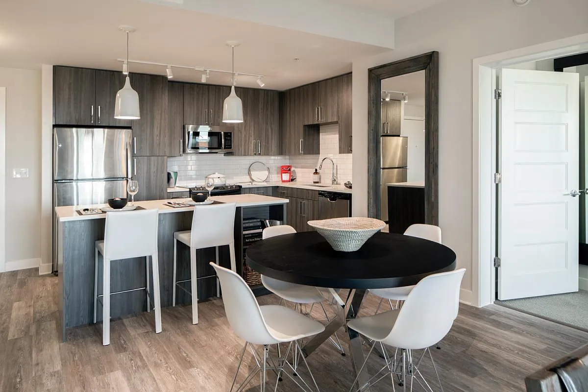 Anthem House — Photo 1