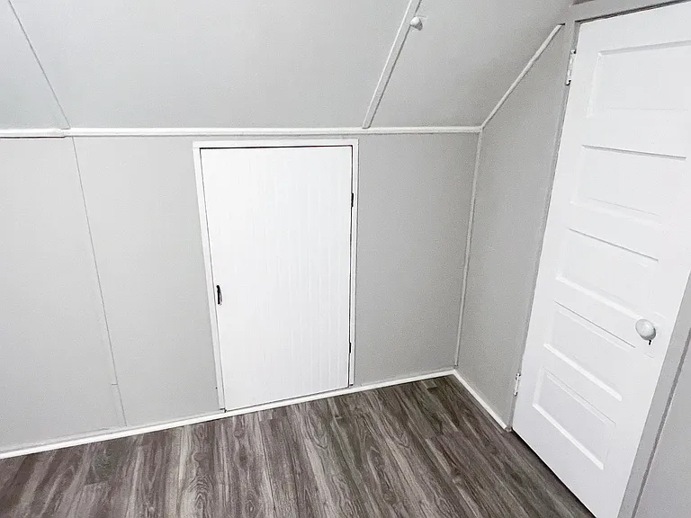 385 Stephens St #2 — Photo 4