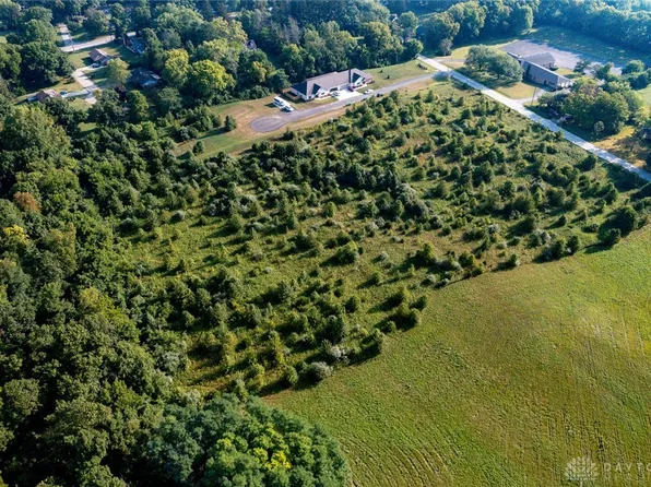 2 Basore Rd, Dayton, OH 45426