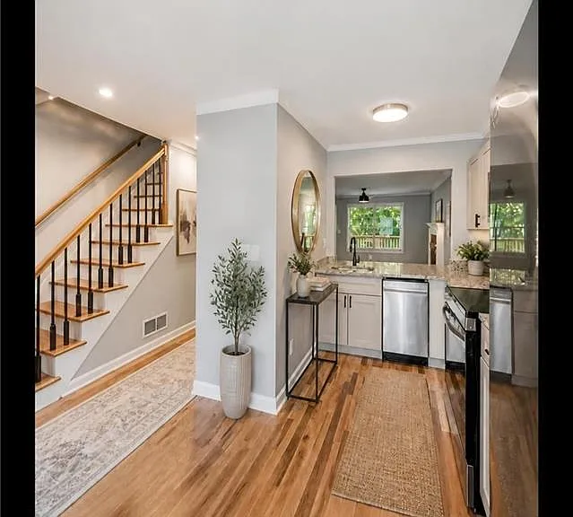 5200 Laurel Bridge Dr SE — Photo 5