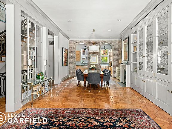 2nd image of 343 W 19th St