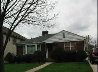 686 S Saylor Ave, Elmhurst, IL