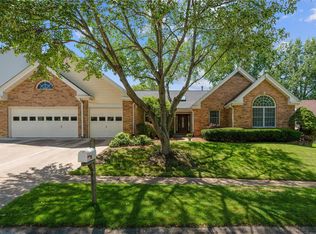 805 Henry Manor Ct, Ballwin, MO