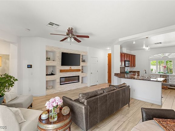 5th image of 10463 Pioneer Park Ave