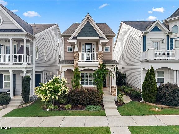4th image of 1228 Russet Ln