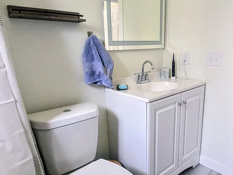 3911 Capitol Dr #2 — Photo 13