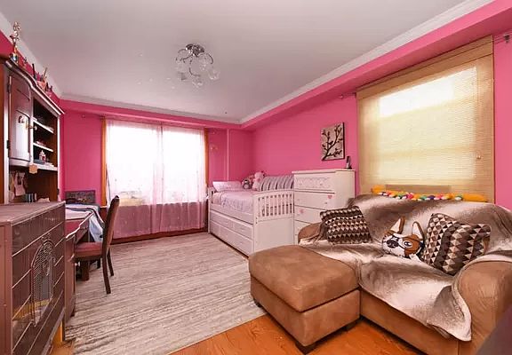 5th image of 61-35 98th St APT 6H