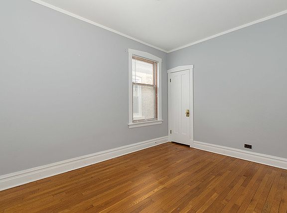 5th image of 4943 N Tripp Ave