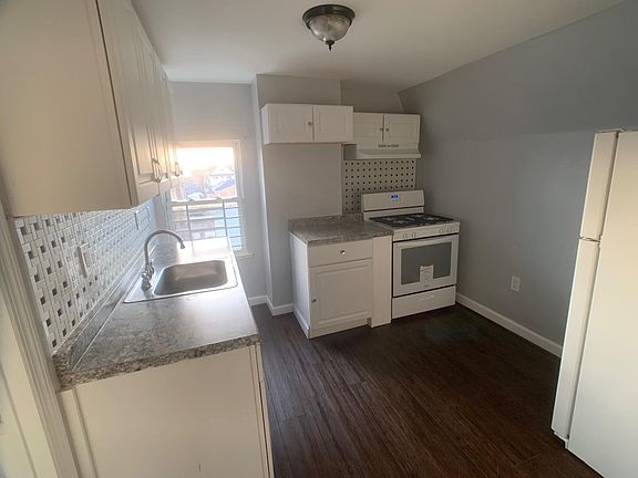 3rd image of 5333 Beach 66th St #3