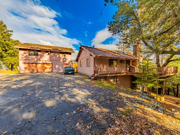 39423 Summit Dr, Oakhurst, CA 93644
