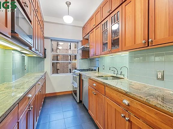 3rd image of 245 W 104th St APT 6C