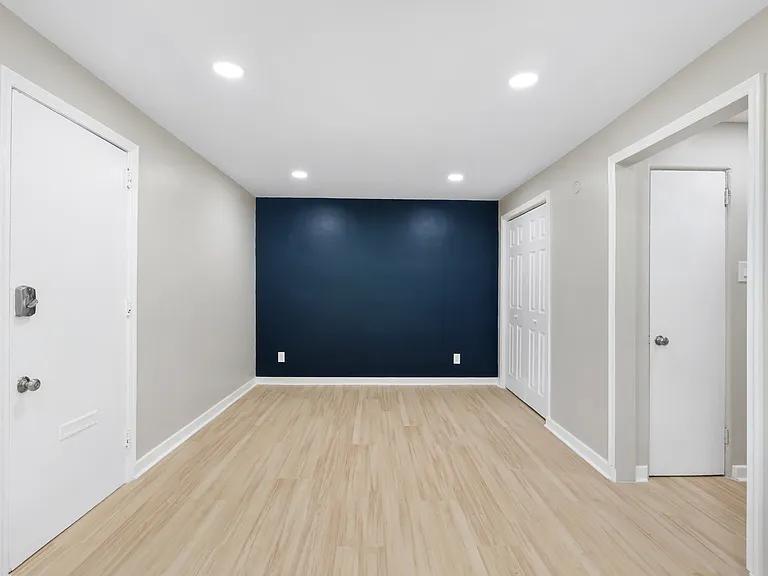 548 Ridge Ave #3 — Photo 1