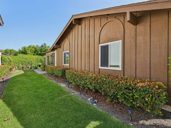 9833 Caminito Bolsa, San Diego, CA 92129