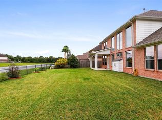 2439 Sullivan Ln, Dickinson, TX 77539