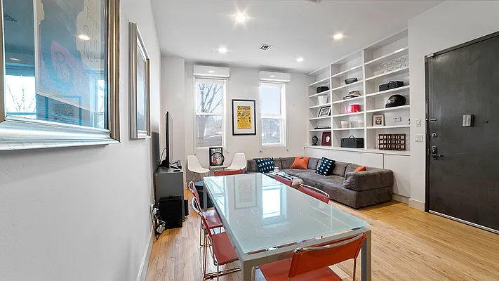 Rented by R New York | media 27