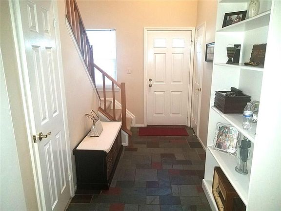 2nd image of 160 Beckett Pl