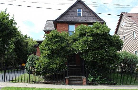 2nd image of 45 Charles St
