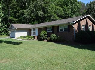 293 Country Ln, Mocksville, NC 27028