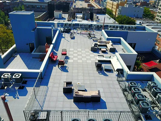 Rented by Manhattan Management LLC | media 10