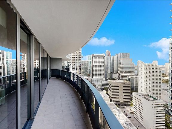 2nd image of 1000 Brickell Plz #3609