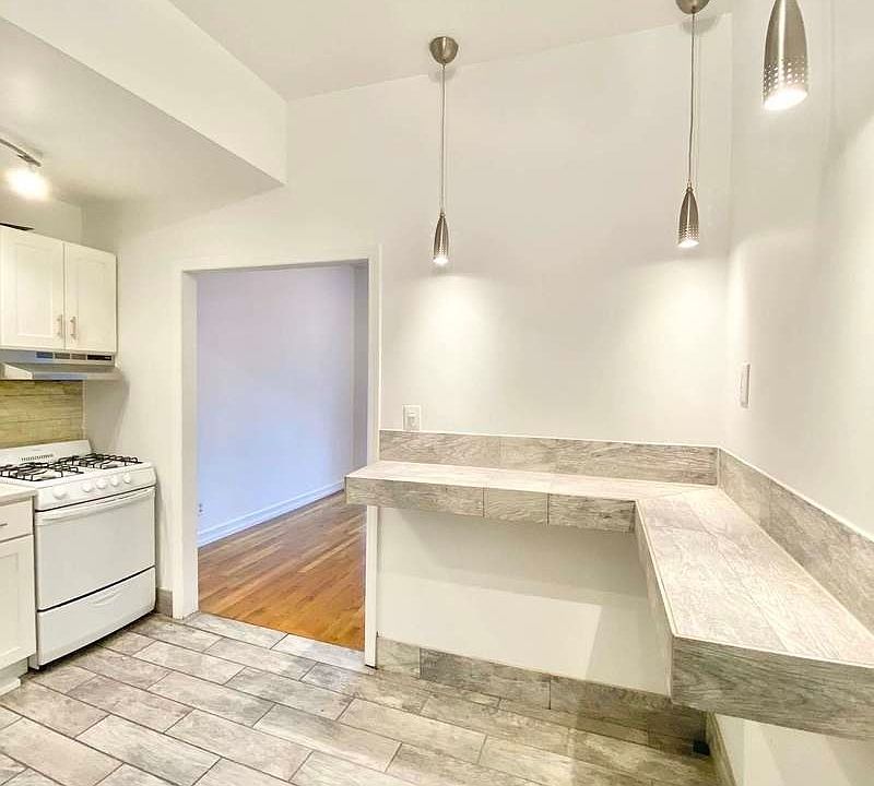 1st image of 154 E 110th St APT 4