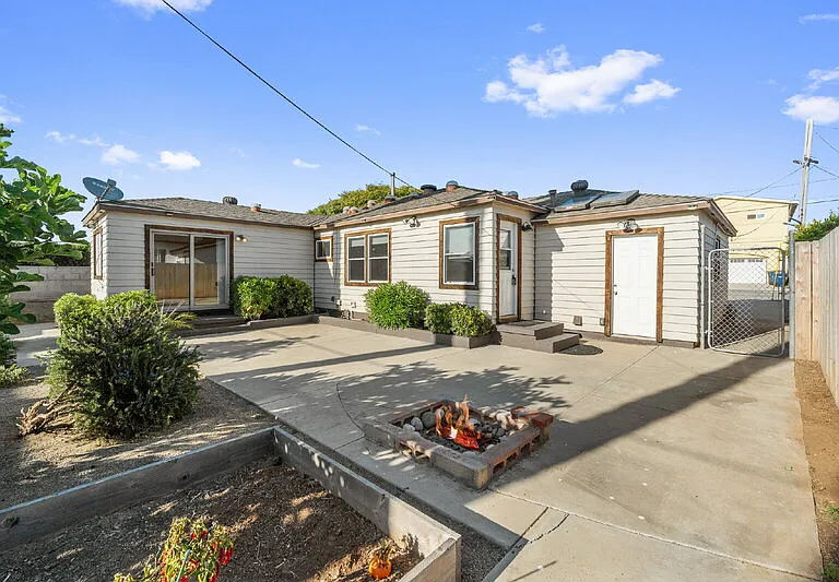 656 Corvina St — Photo 28