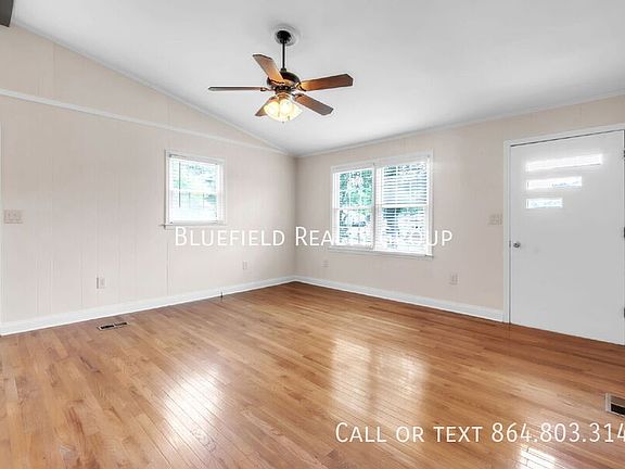 4th image of 102 Mark St