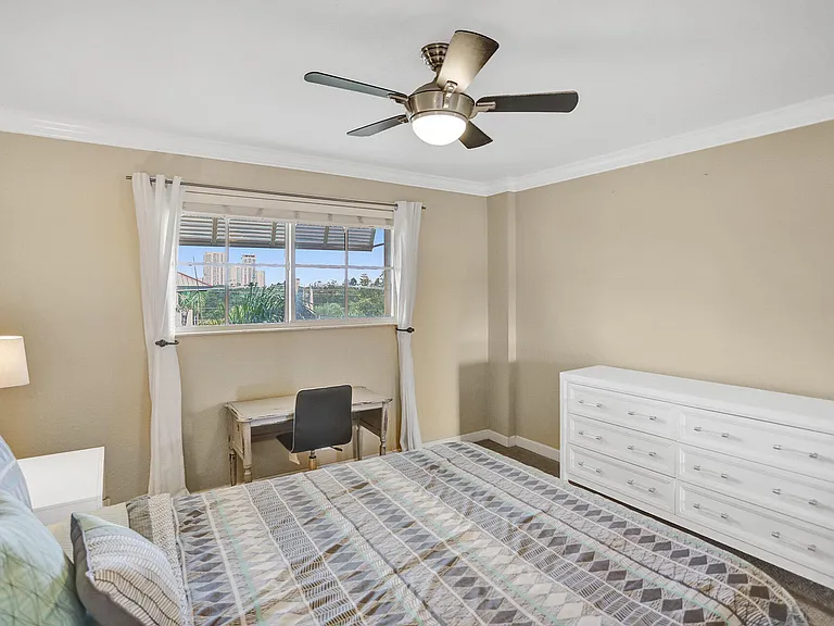 1501 E Broward Blvd #804 — Photo 44