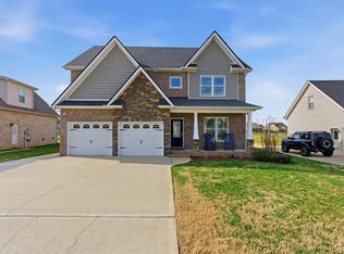 5025 Lady Thatcher Dr, Murfreesboro, TN 37129