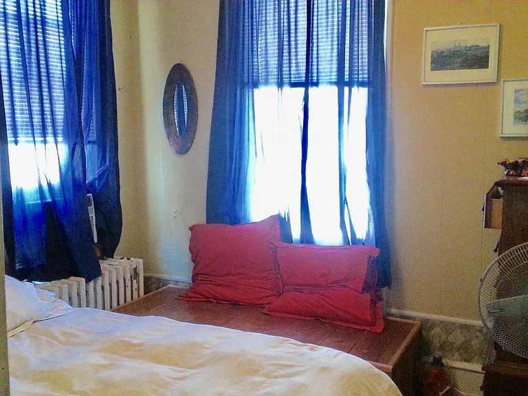 1821 Spring Garden St #2R — Photo 9