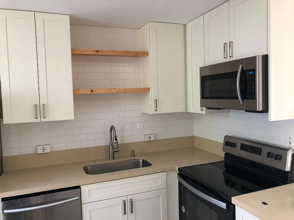 95-55 Waikalani Dr