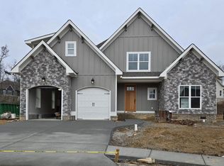 10589 Brownspring Dr #114, Apison, TN 37302