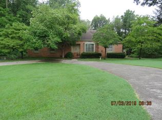 110 Carson Ln, Oak Ridge, TN 37830