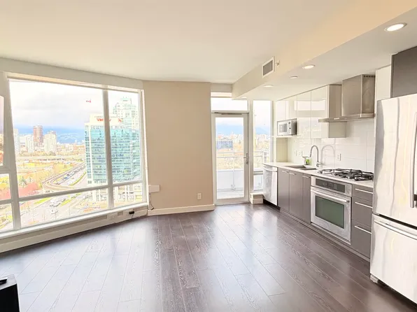 1618 Quebec St #2015, Vancouver, BC V6A 0C5