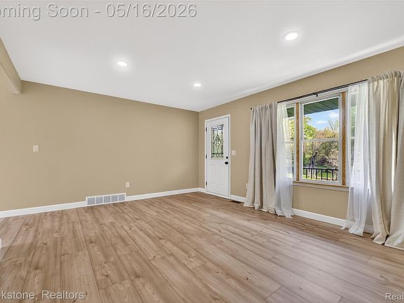 2nd image of 7224 E Frances Rd
