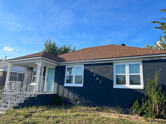 3rd image of 2221 Hardin Dr #B