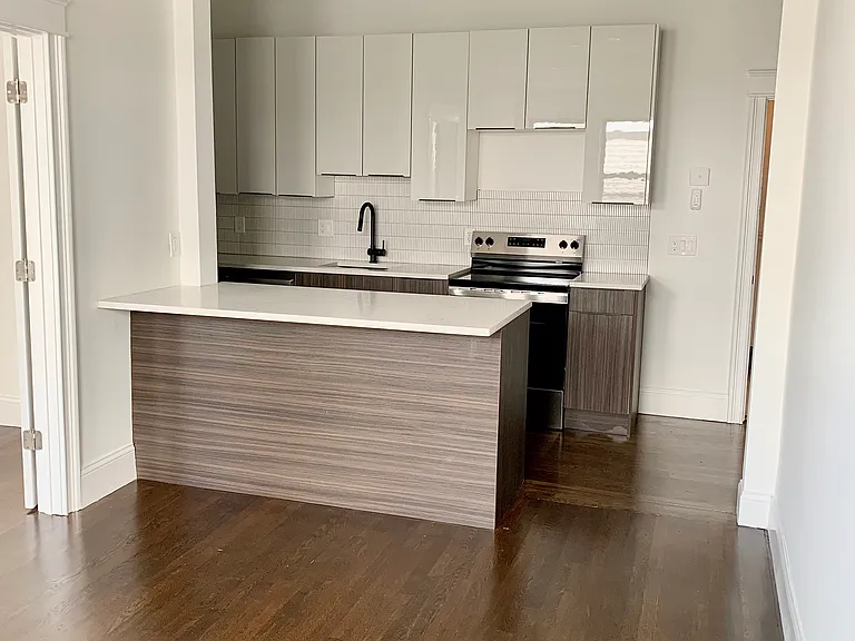7-15 School St #6 — Photo 9