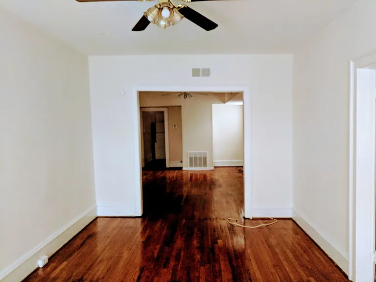 2832 Monument Ave.* — Photo 23