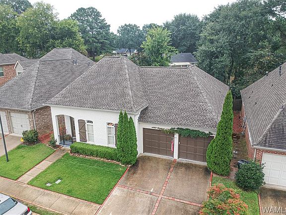 3rd image of 2510 McLean Cir