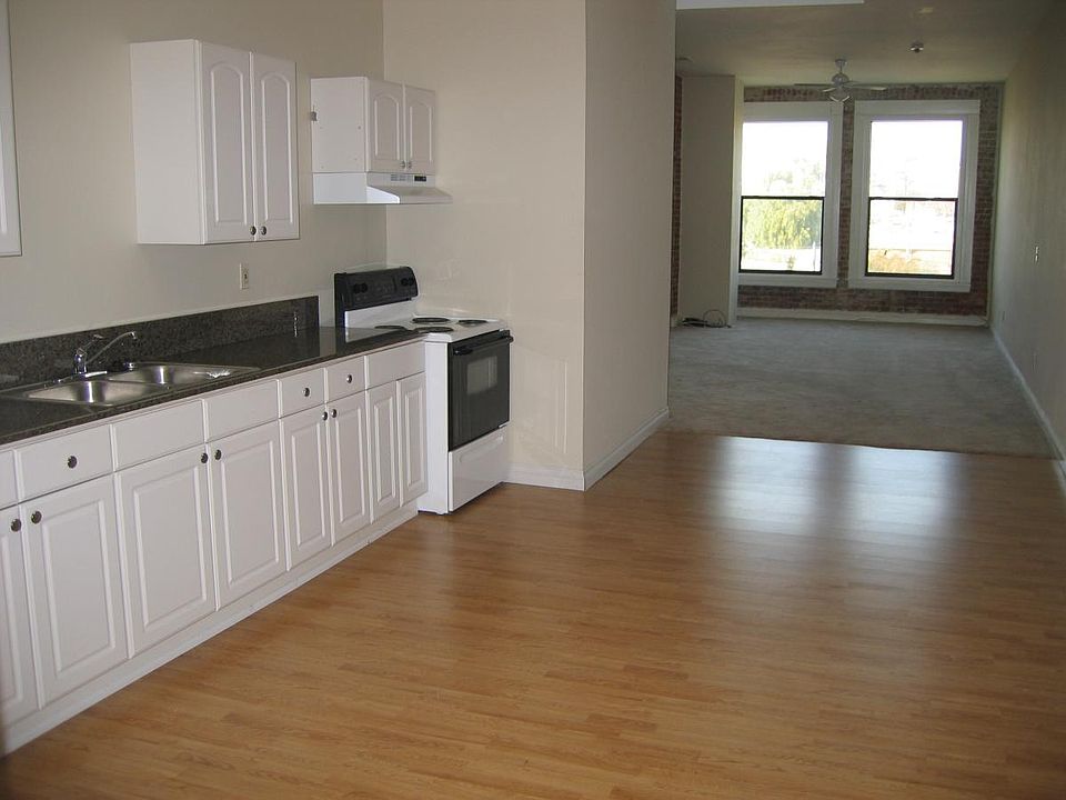 2nd image of 157 E 2nd St