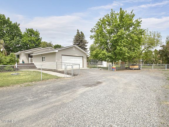 large-2d496d19-80f9-4a89-abb8-7e0d2ebe1d