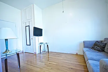 Rented by Nest Seekers International