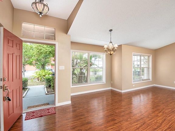 3rd image of 4515 Sandhurst Dr