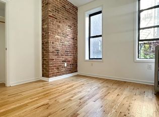 213 E 4th St #2R, New York, NY 10009