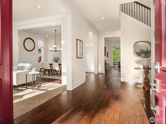 3rd image of 1634 105th Avenue SE