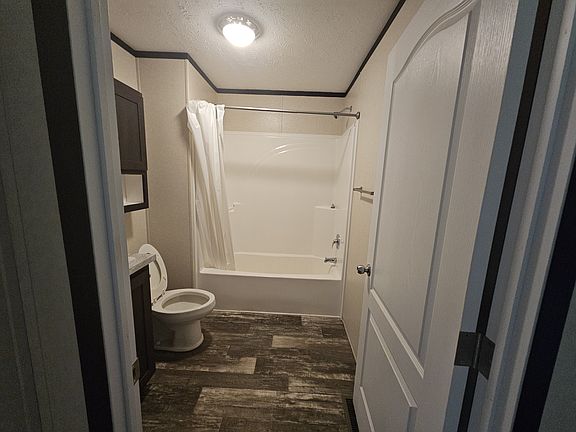 5th image of 700 N Broadway St Unit A